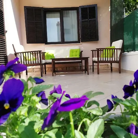 Apartment Ars